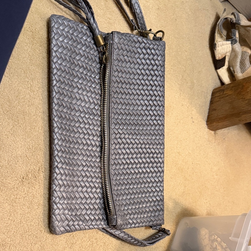 Elegant Gray Woven Clutch